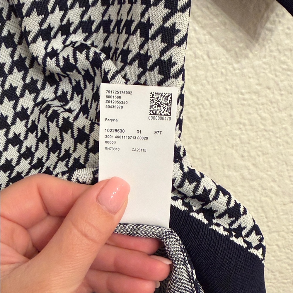 BOSS Faryna Houndstooth Check Short Sleeve Sweater - Picture 9 of 11